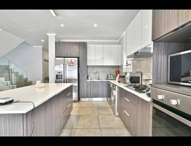 3 BEDROOM HOUSE FOR SALE IN BRYANSTON